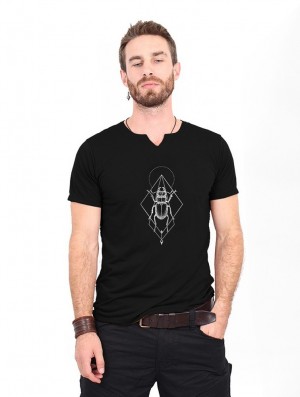 Black and silver Toonzshop Scarab Spirit Slit V-neck T-shirt Men T-Shirt | 90172DXPH